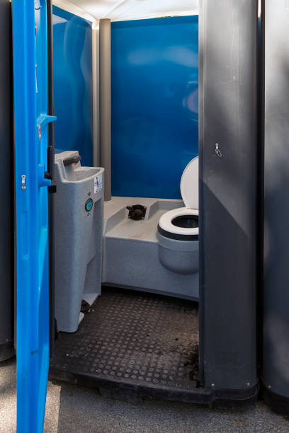 Best Sanitation services for porta potties  in Elleale, ND