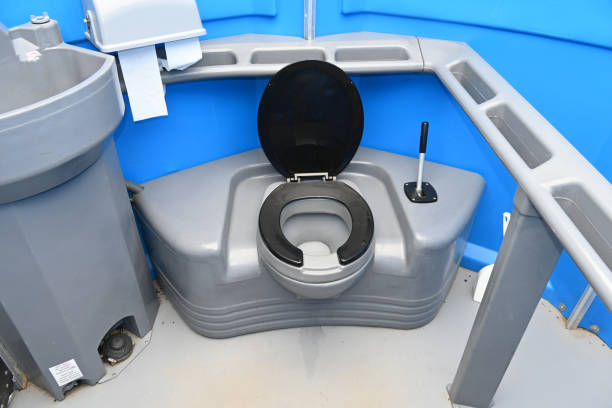 Best Portable restroom trailer rental  in Elleale, ND